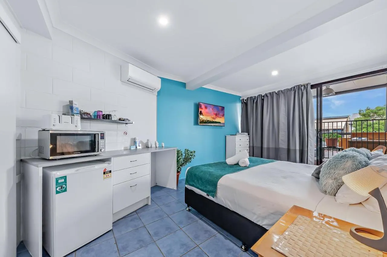 Daire Airlie Sun & Sand Accommodation Studio #1 Airlie Beach Avustralya